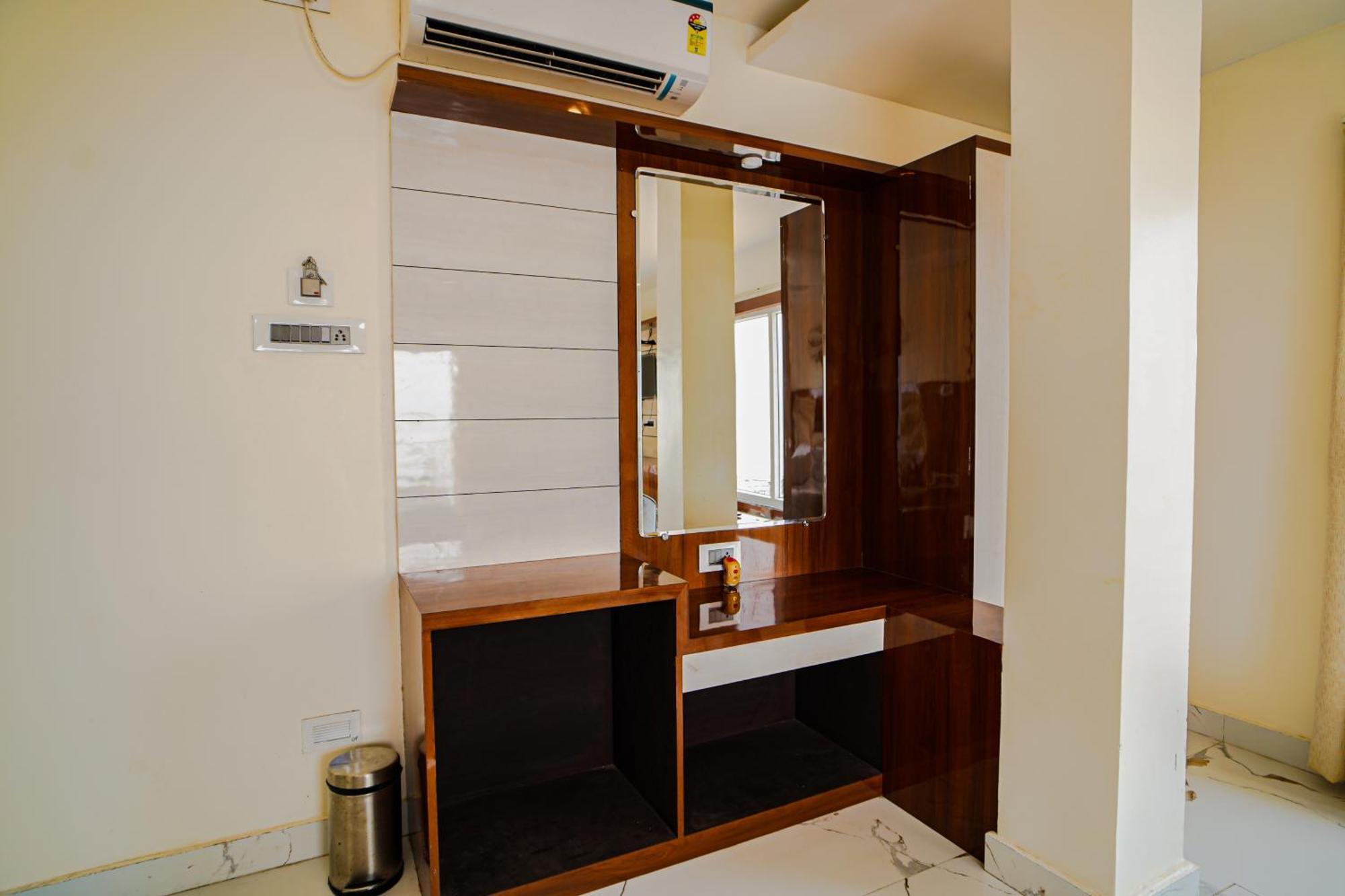 Prasant On Beach Resort !! Lift - Wifi -Restaurant-Parking Facilities-Newly Decorated Room !! Mandarmani Luaran gambar