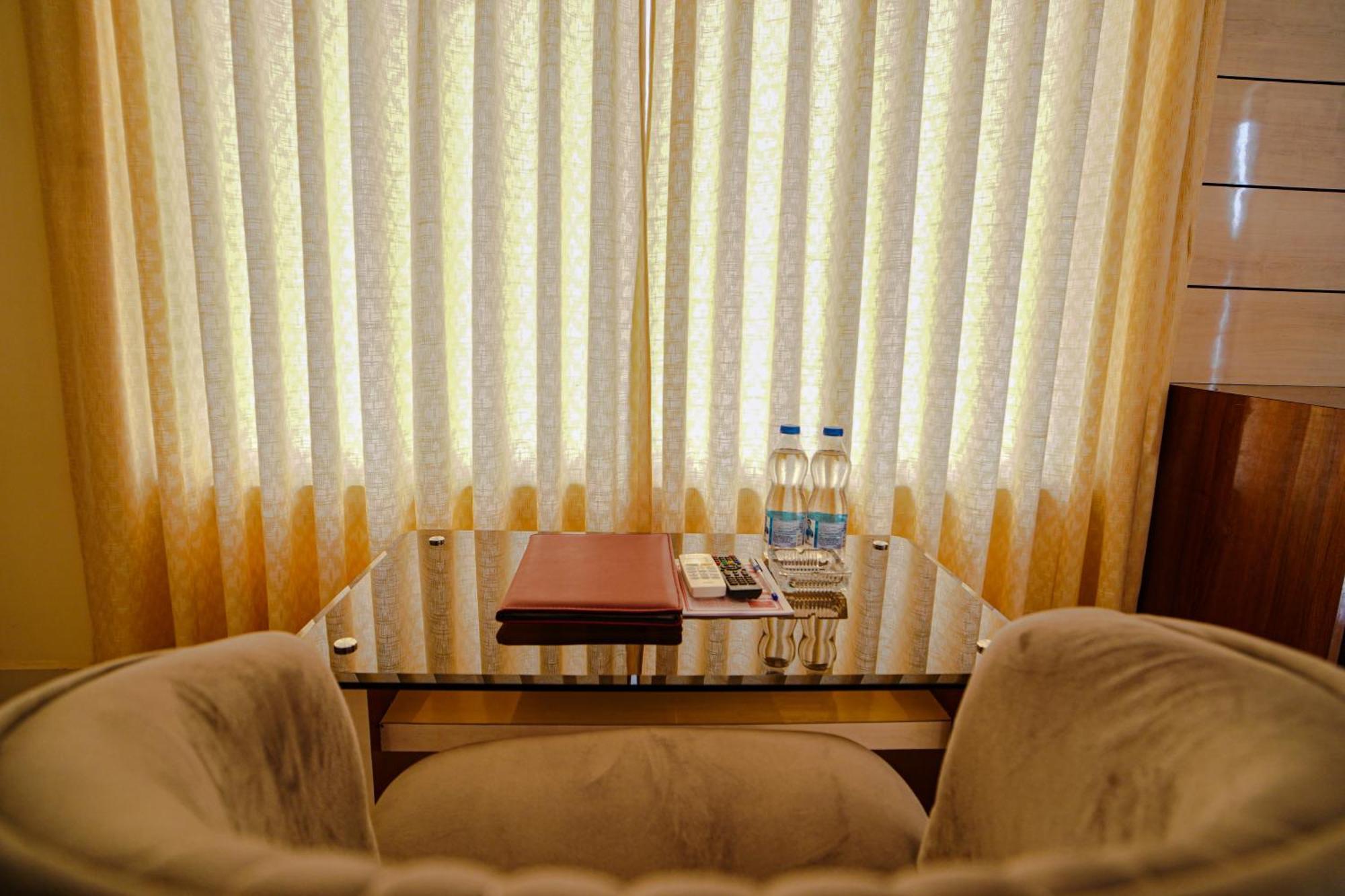 Prasant On Beach Resort !! Lift - Wifi -Restaurant-Parking Facilities-Newly Decorated Room !! Mandarmani Luaran gambar