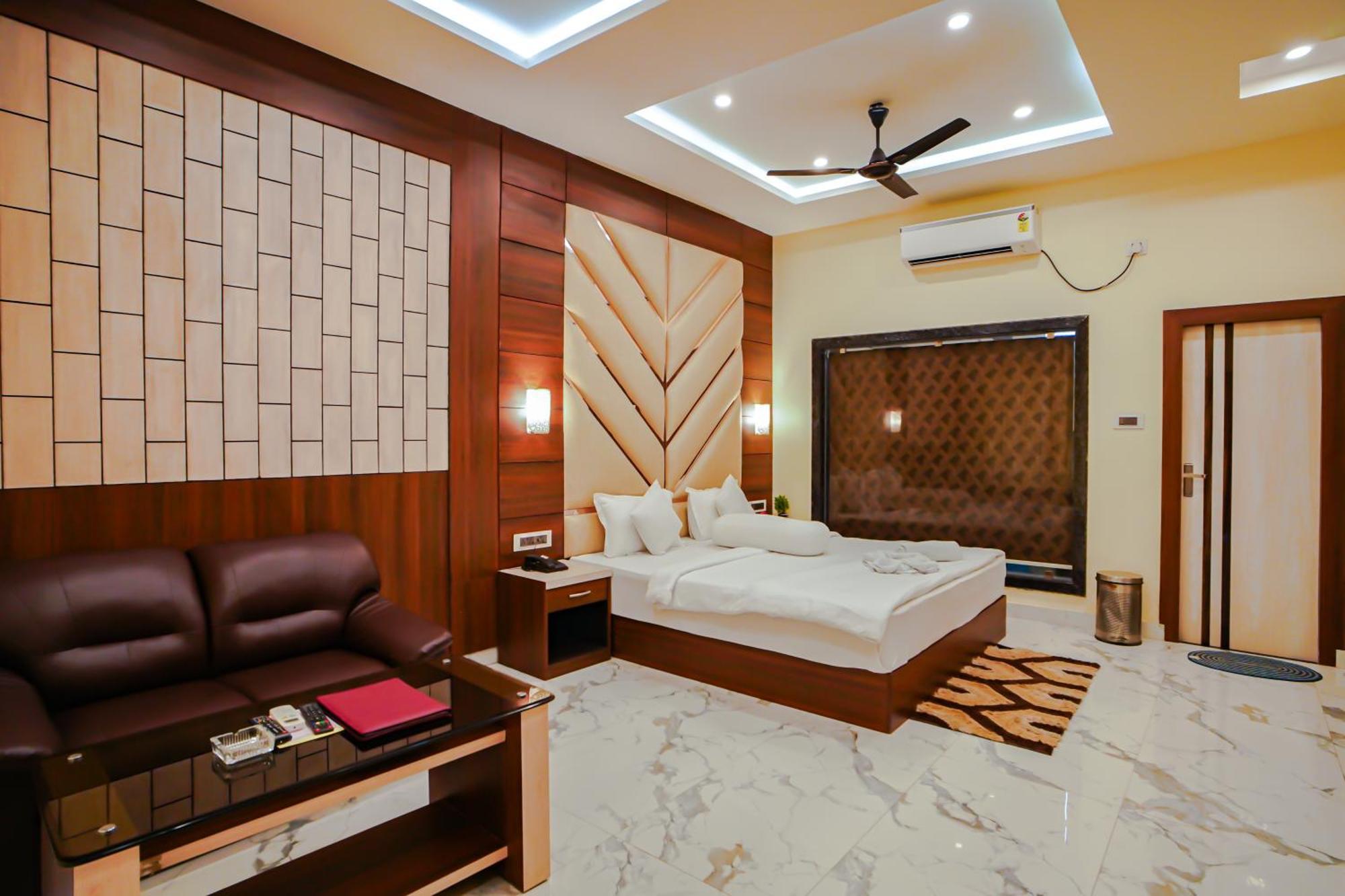 Prasant On Beach Resort !! Lift - Wifi -Restaurant-Parking Facilities-Newly Decorated Room !! Mandarmani Luaran gambar