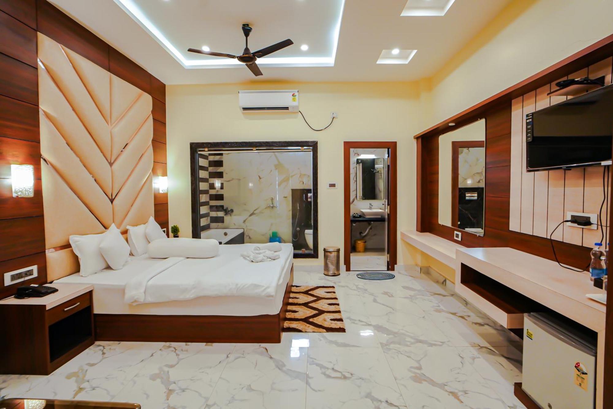 Prasant On Beach Resort !! Lift - Wifi -Restaurant-Parking Facilities-Newly Decorated Room !! Mandarmani Luaran gambar