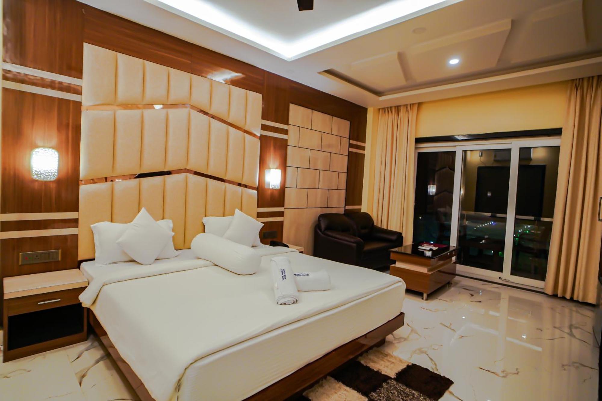 Prasant On Beach Resort !! Lift - Wifi -Restaurant-Parking Facilities-Newly Decorated Room !! Mandarmani Luaran gambar