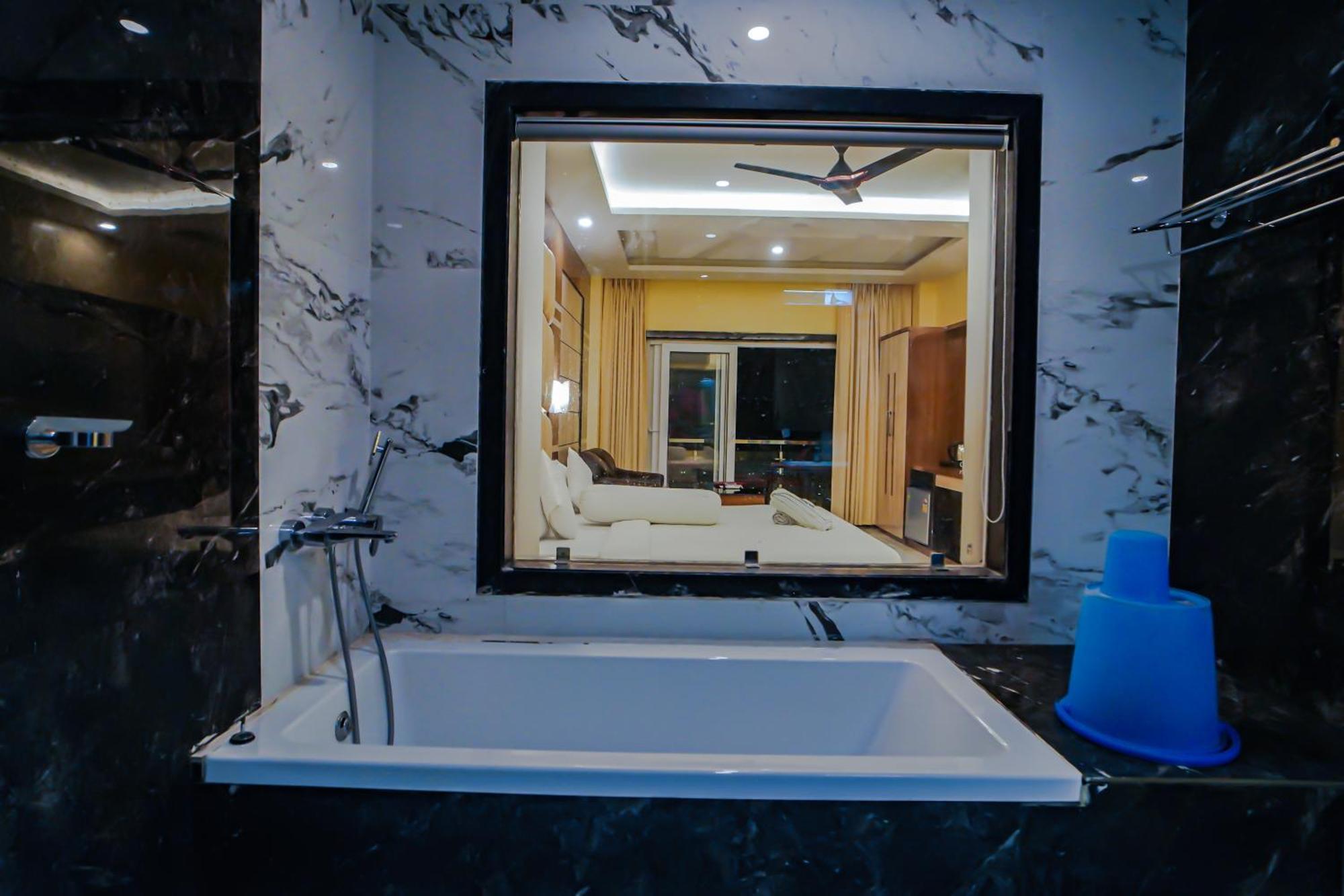 Prasant On Beach Resort !! Lift - Wifi -Restaurant-Parking Facilities-Newly Decorated Room !! Mandarmani Luaran gambar