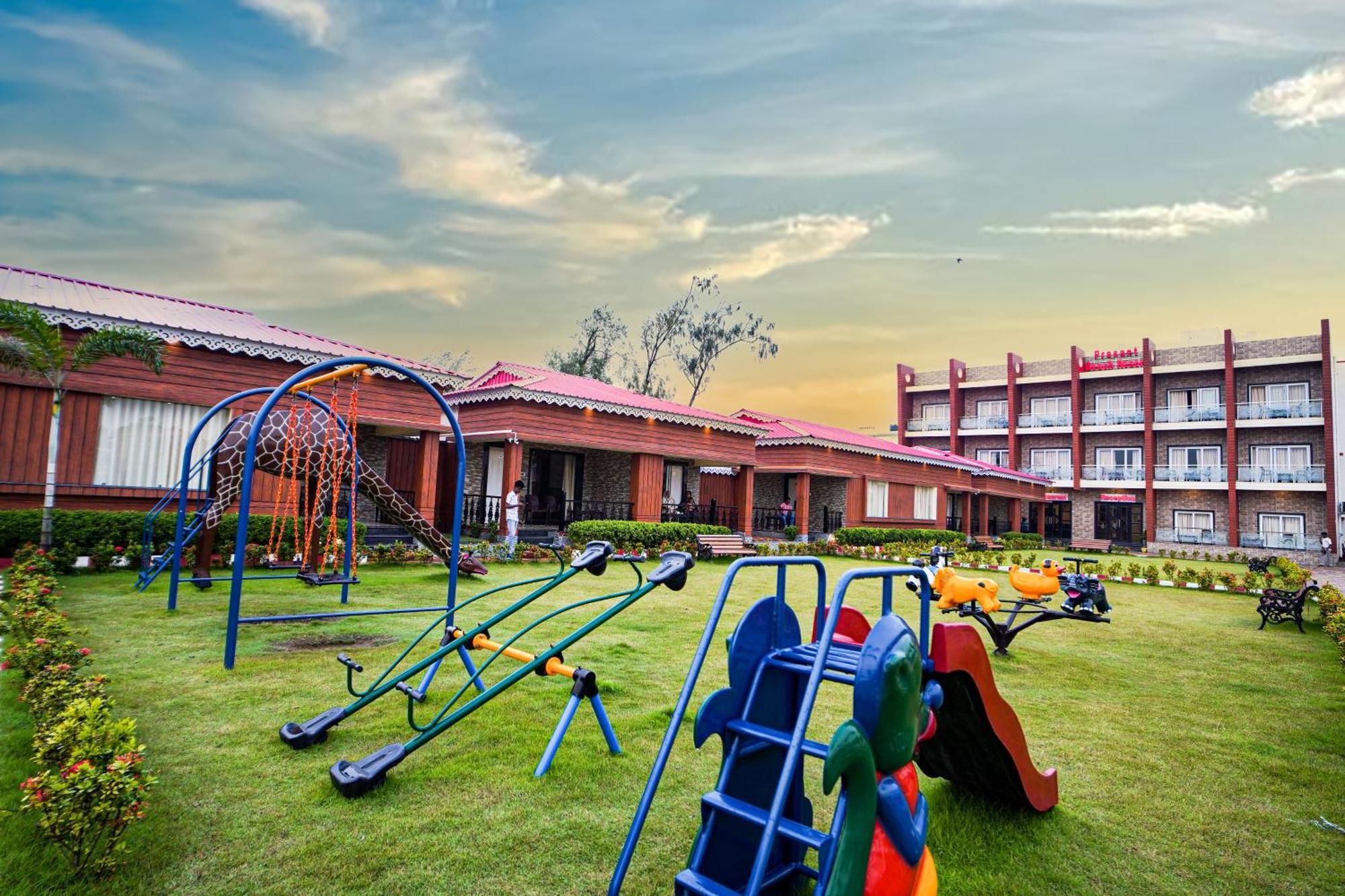 Prasant On Beach Resort !! Lift - Wifi -Restaurant-Parking Facilities-Newly Decorated Room !! Mandarmani Luaran gambar