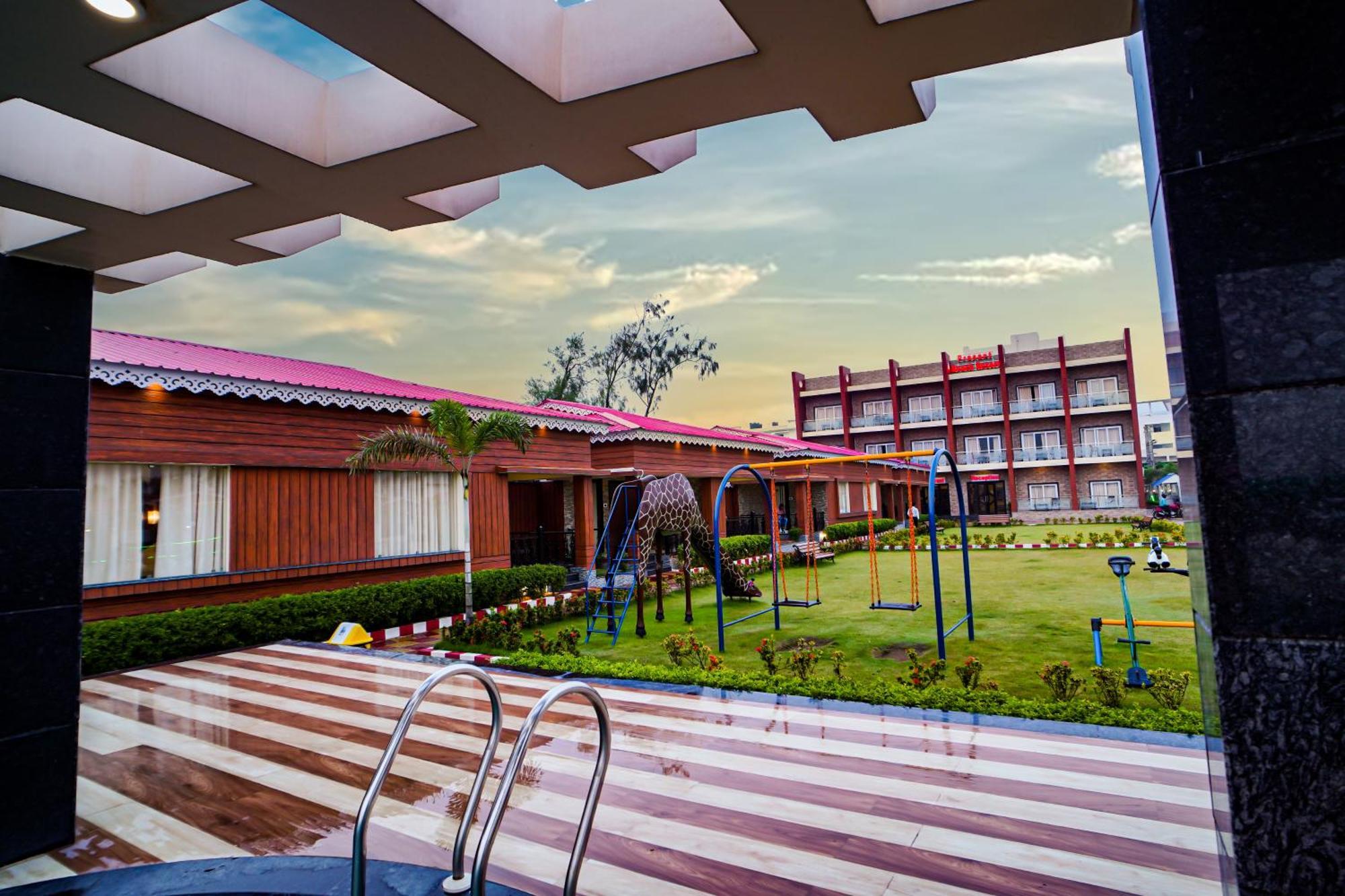 Prasant On Beach Resort !! Lift - Wifi -Restaurant-Parking Facilities-Newly Decorated Room !! Mandarmani Luaran gambar
