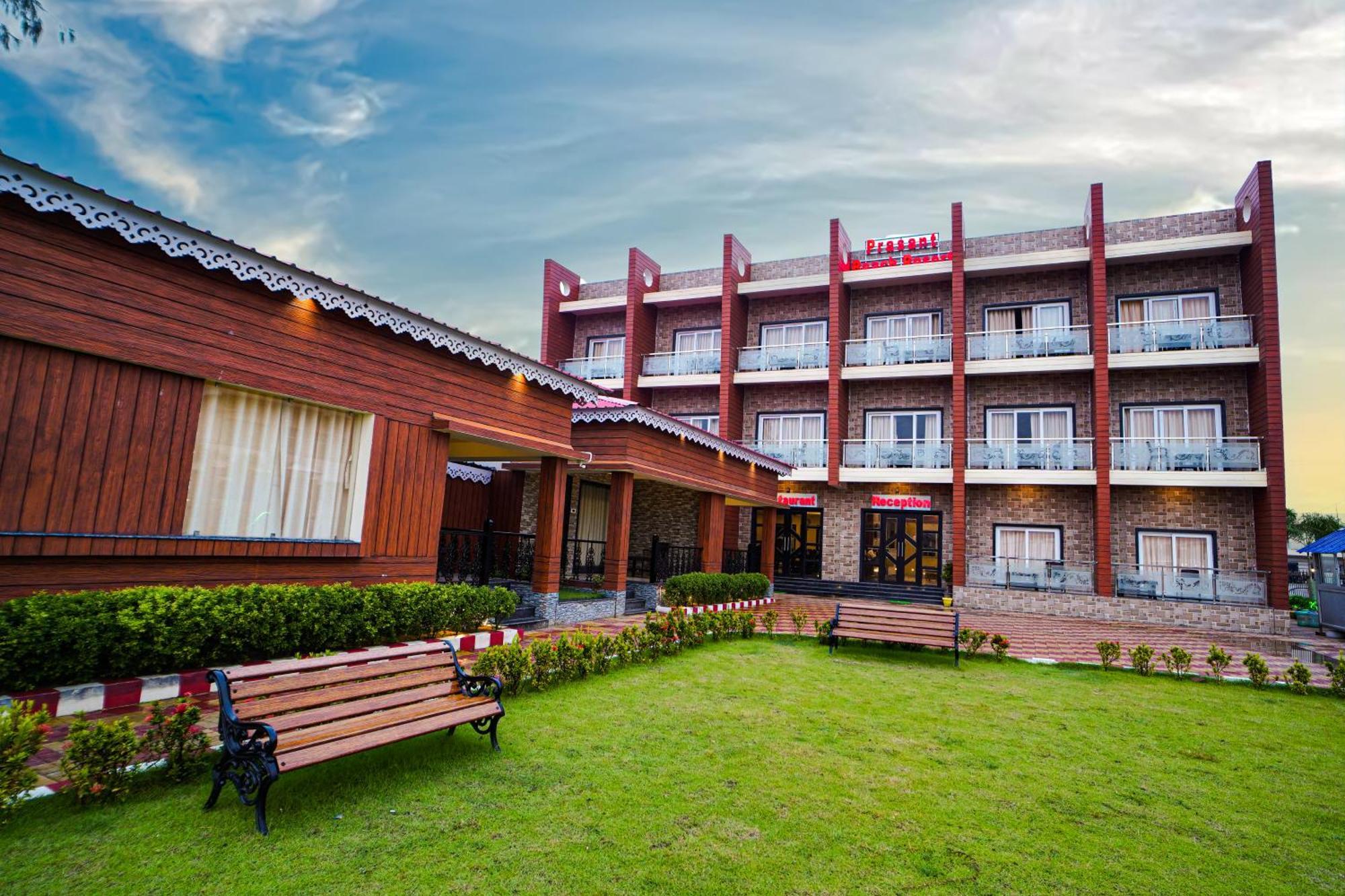 Prasant On Beach Resort !! Lift - Wifi -Restaurant-Parking Facilities-Newly Decorated Room !! Mandarmani Luaran gambar