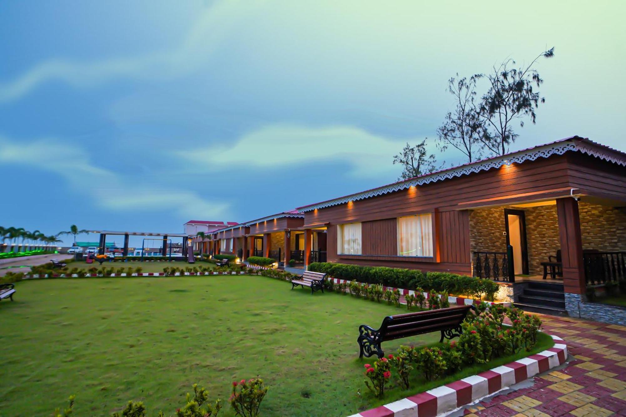 Prasant On Beach Resort !! Lift - Wifi -Restaurant-Parking Facilities-Newly Decorated Room !! Mandarmani Luaran gambar