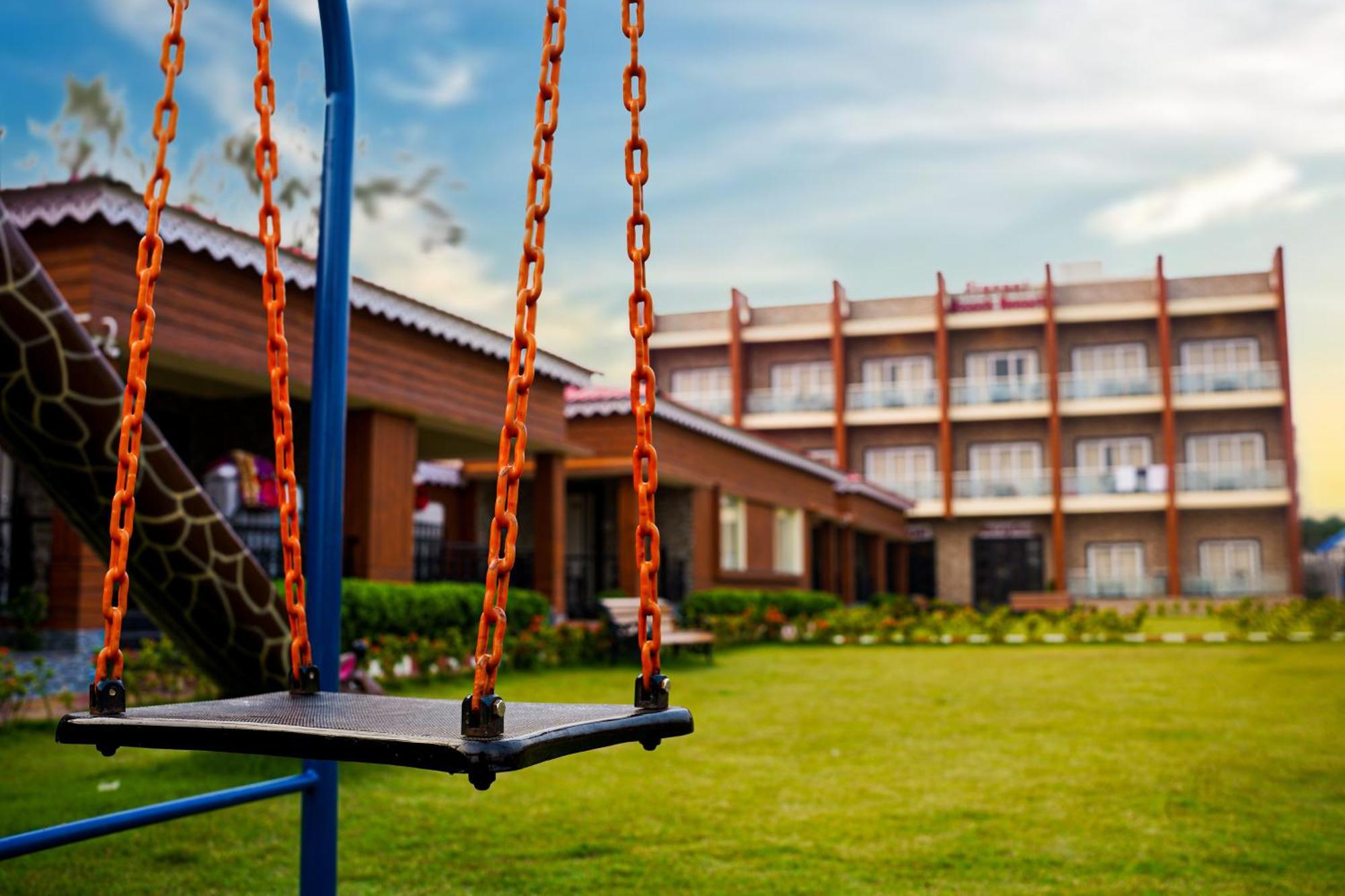 Prasant On Beach Resort !! Lift - Wifi -Restaurant-Parking Facilities-Newly Decorated Room !! Mandarmani Luaran gambar