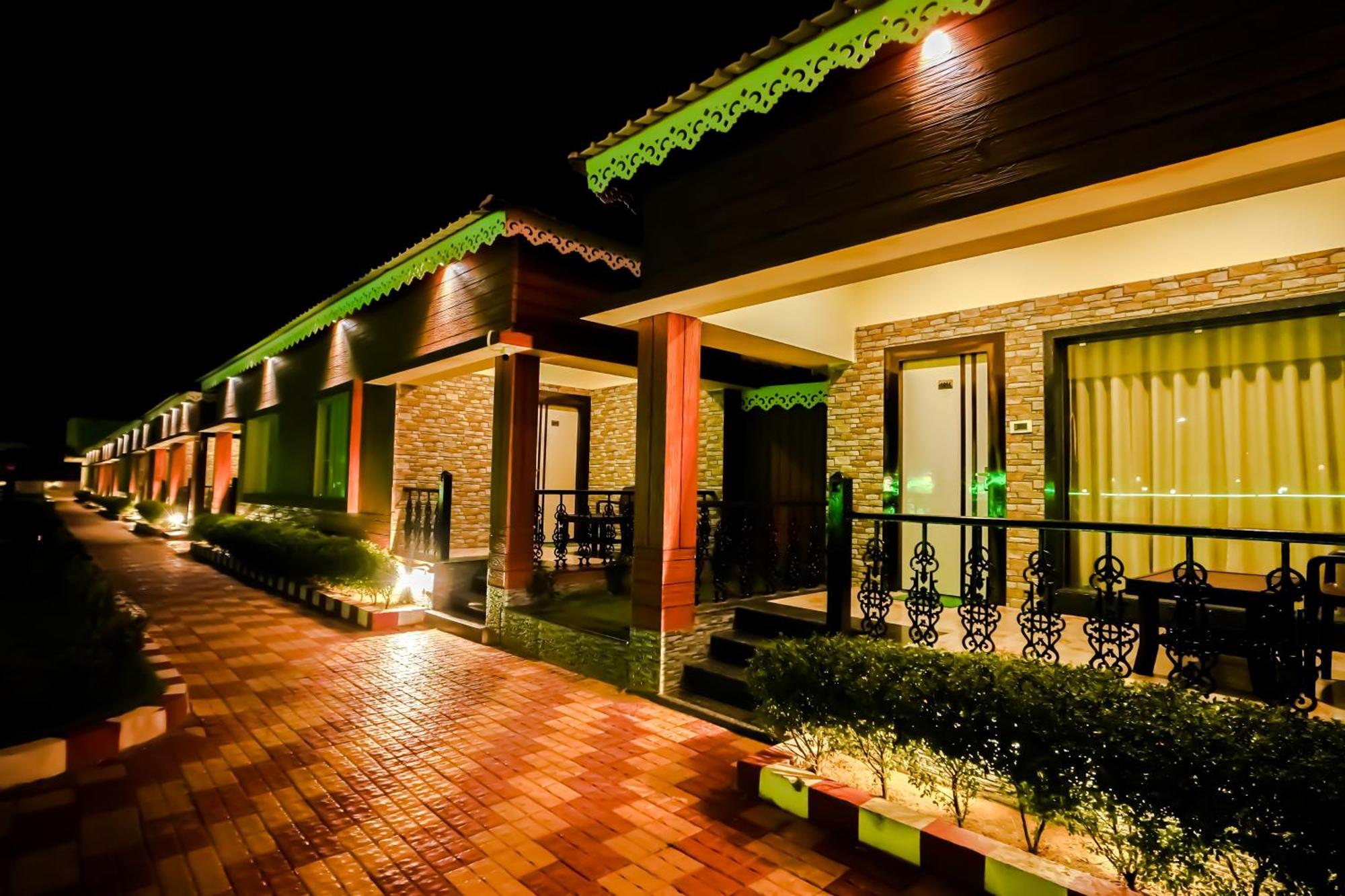 Prasant On Beach Resort !! Lift - Wifi -Restaurant-Parking Facilities-Newly Decorated Room !! Mandarmani Luaran gambar