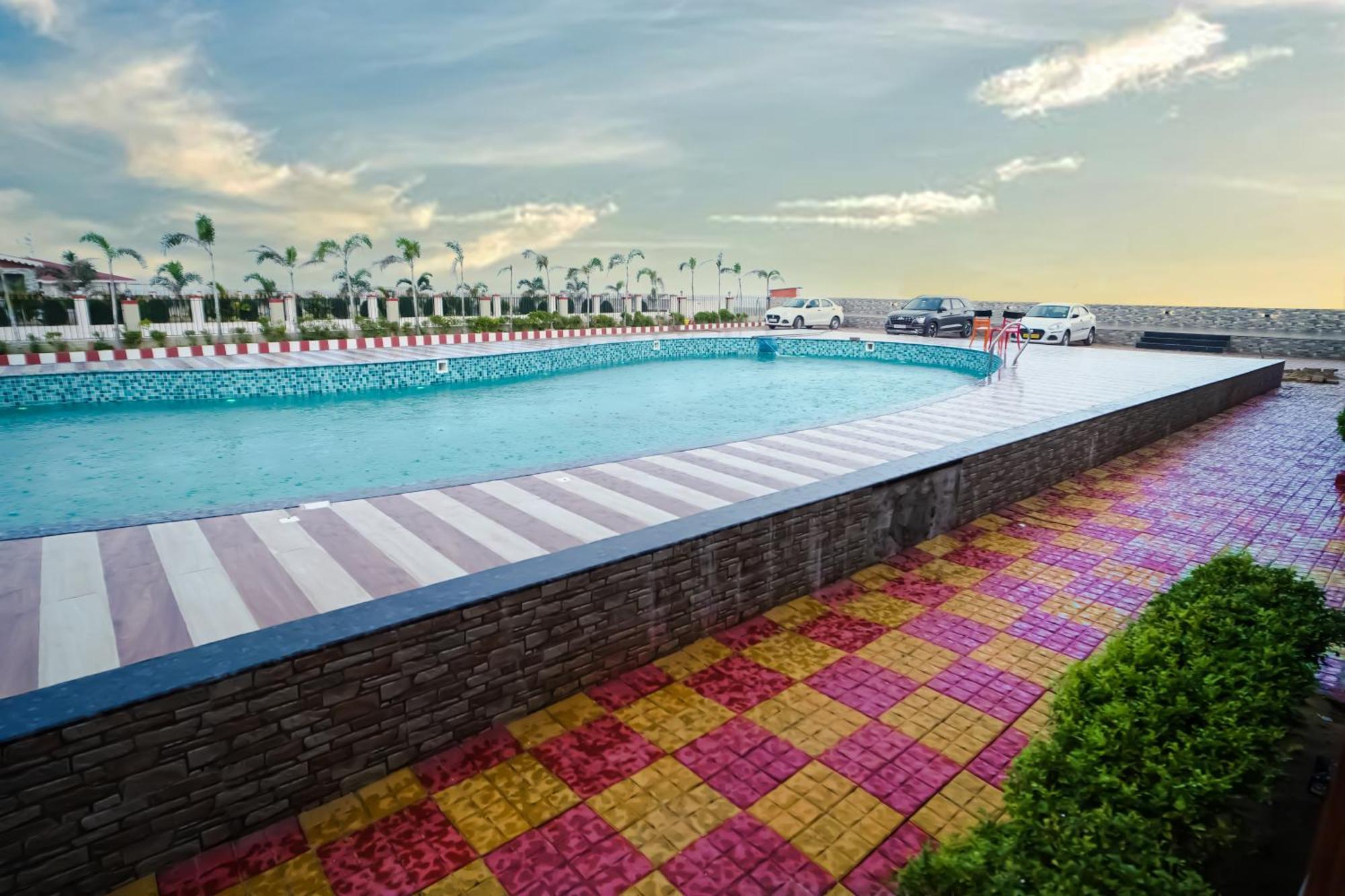 Prasant On Beach Resort !! Lift - Wifi -Restaurant-Parking Facilities-Newly Decorated Room !! Mandarmani Luaran gambar