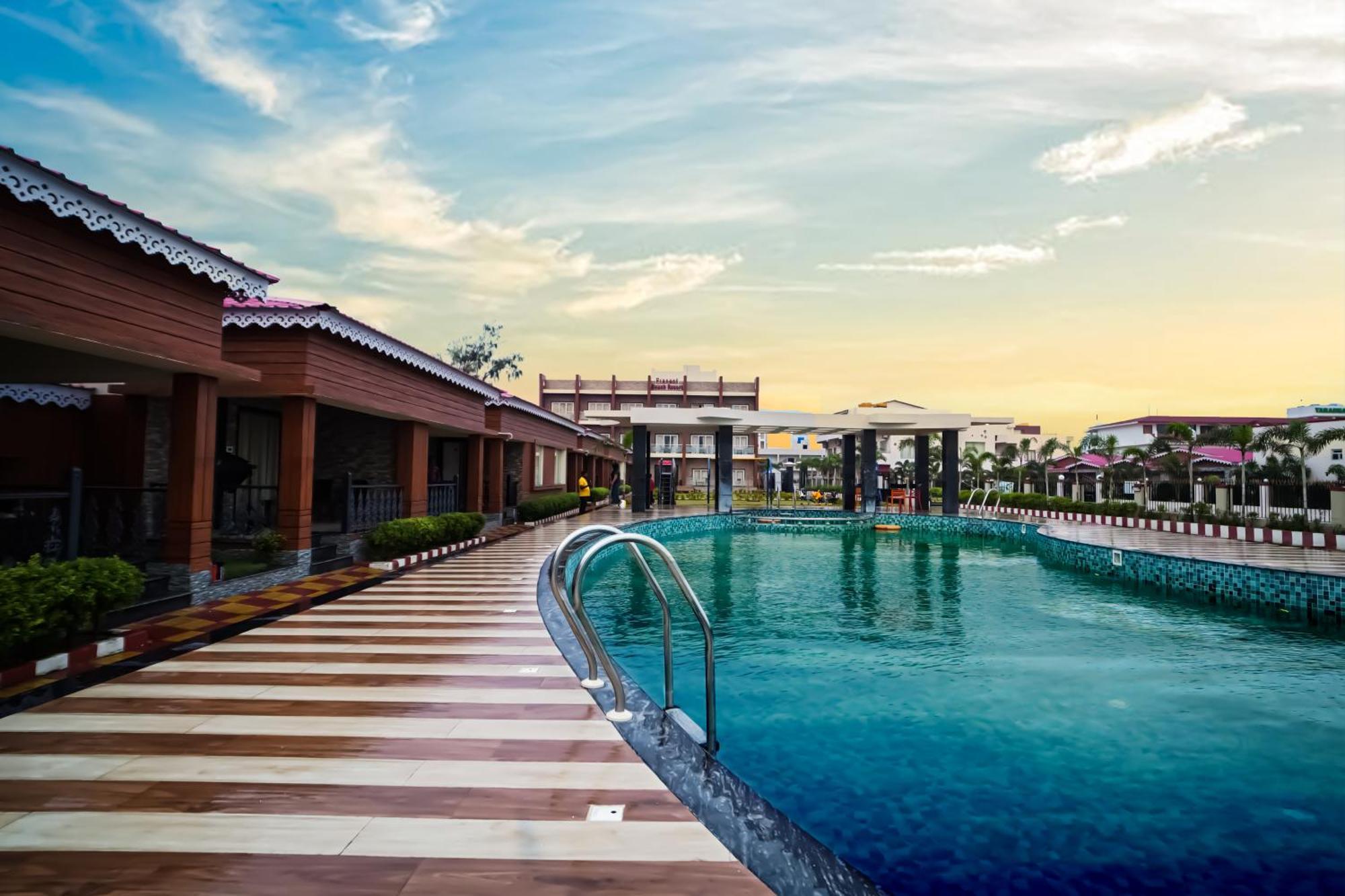 Prasant On Beach Resort !! Lift - Wifi -Restaurant-Parking Facilities-Newly Decorated Room !! Mandarmani Luaran gambar